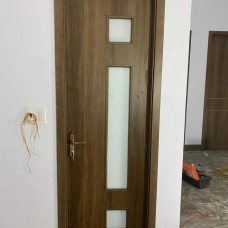 Cửa Nhựa Composite Giá Rẻ Giao Nhanh Chóng Tại Long Bình - Thủ Đức