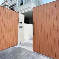 Thi công cửa cổng gỗ nhựa chuyên nghiệp tại Tân Uyên