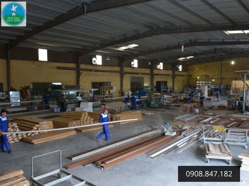 Xưởng sản xuất cửa Bình Nam 