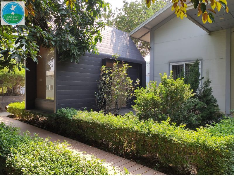 Tấm panel tôn xốp là loại vật liệu xây dựng được cấu tạo từ ba lớp Tấm panel tôn xốp là loại vật liệu xây dựng được cấu tạo từ ba lớp