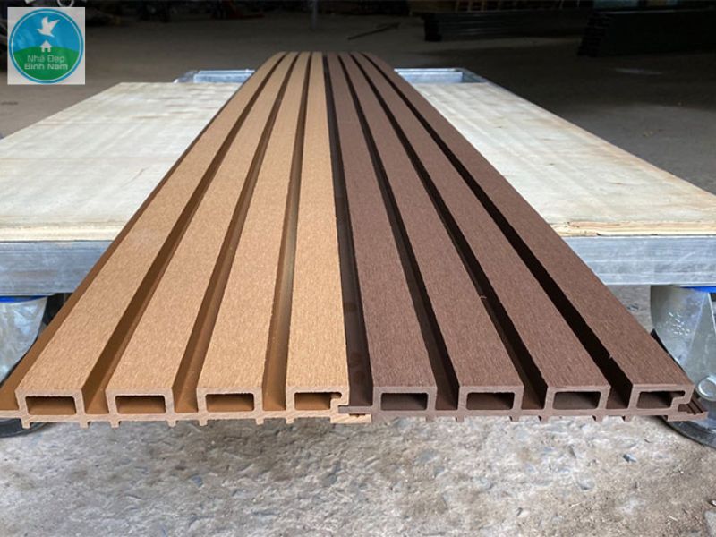 Lam sóng gỗ nhựa ốp mái hiên 