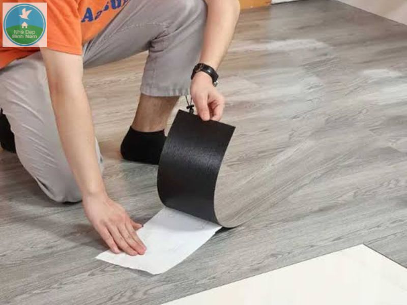 Thi công sàn keo sẵn đơn giản và nhanh chóng Thi công sàn keo sẵn đơn giản và nhanh chóng