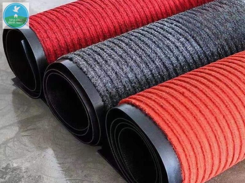 Thảm đỏ trải sàn