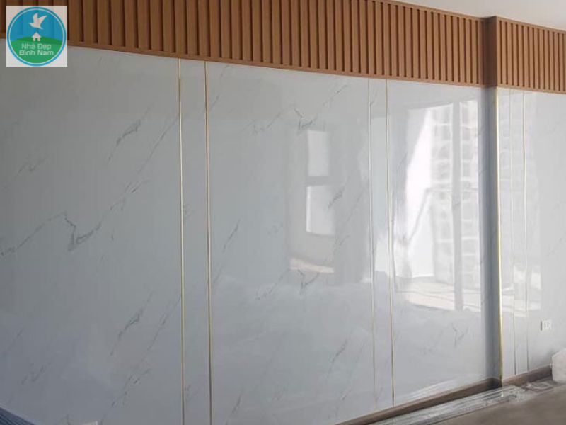 Tấm ốp tường PVC kết hợp lam sóng nhựa giả gỗ