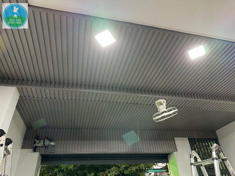 Trần lam sóng nhựa Trần lam sóng nhựa