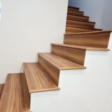 Mặt bậc cầu thang nhựa giả gỗ tại Gò Vấp