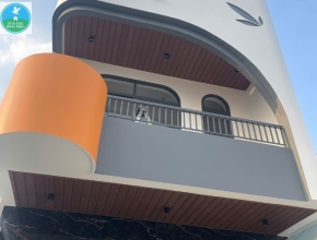 Bàn giao trần gỗ nhựa ban công tại Dĩ An